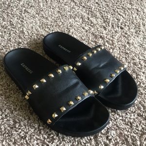 Express Slides Black Studded